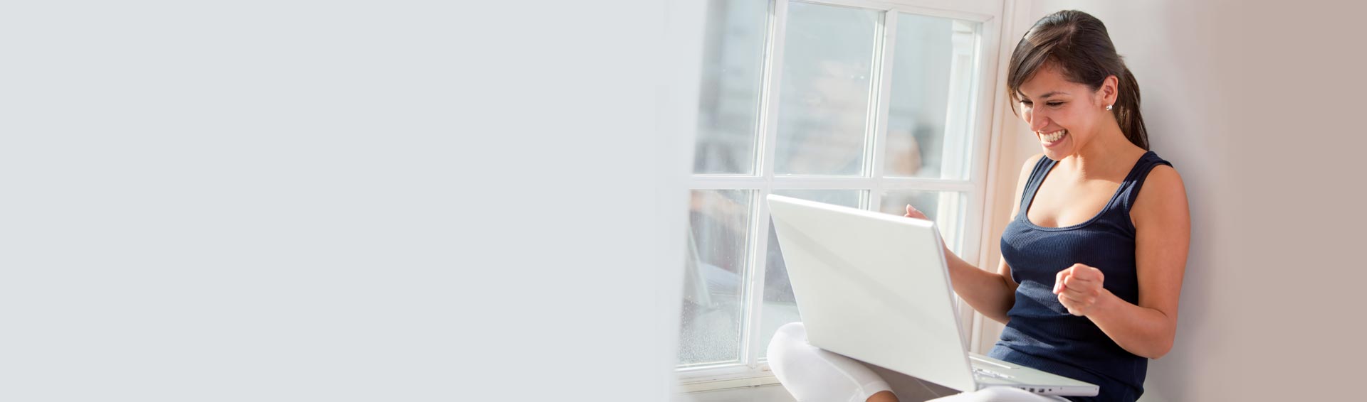 Inregistrare domenii web prin HostX.ro